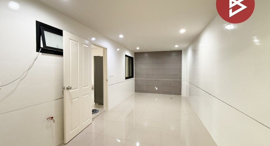 For sale 3 bedrooms townhouse in Phra Samut Chedi, Samut Prakan