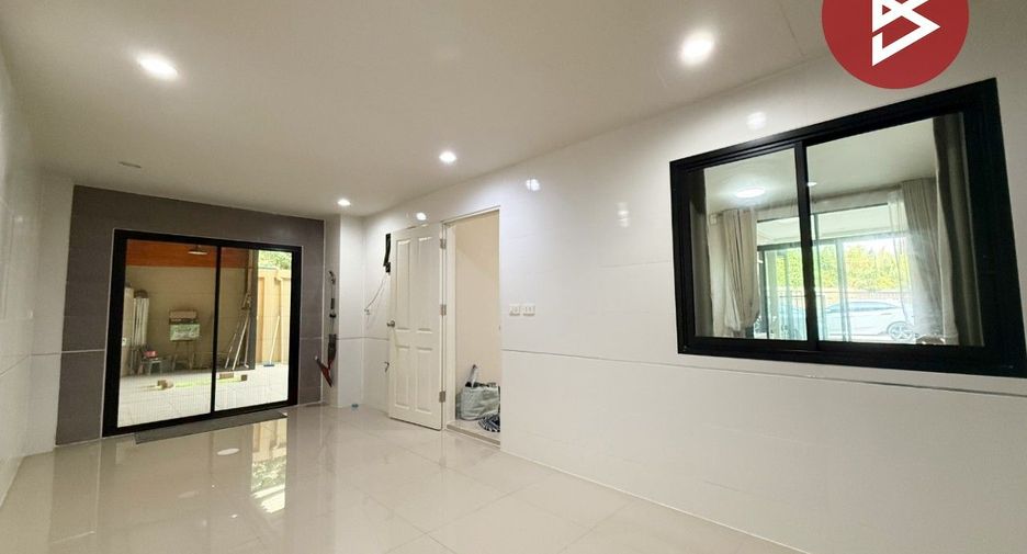 For sale 3 bedrooms townhouse in Phra Samut Chedi, Samut Prakan