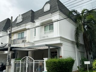 Casa adosada en venta de 2 habitaciones en Mueang Nonthaburi, Nonthaburi