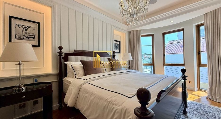 For sale 4 ベッドルーム villa in Watthana, Bangkok
