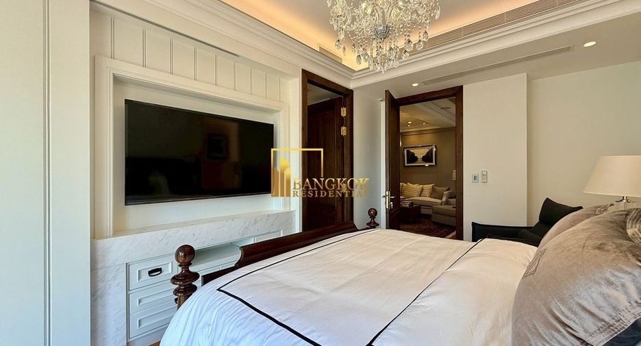 For sale 4 ベッドルーム villa in Watthana, Bangkok