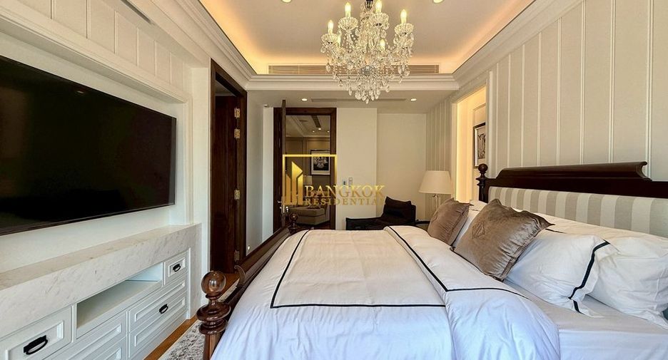 For sale 4 ベッドルーム villa in Watthana, Bangkok