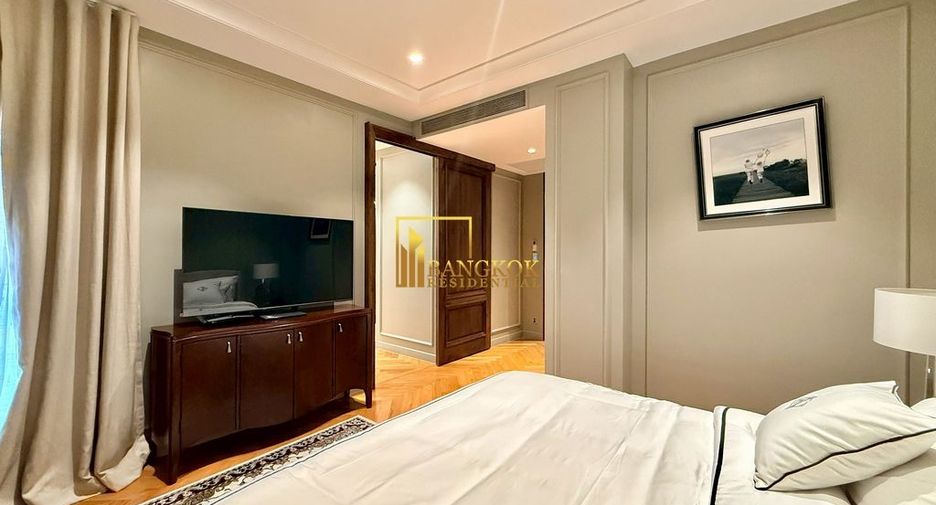 For sale 4 ベッドルーム villa in Watthana, Bangkok
