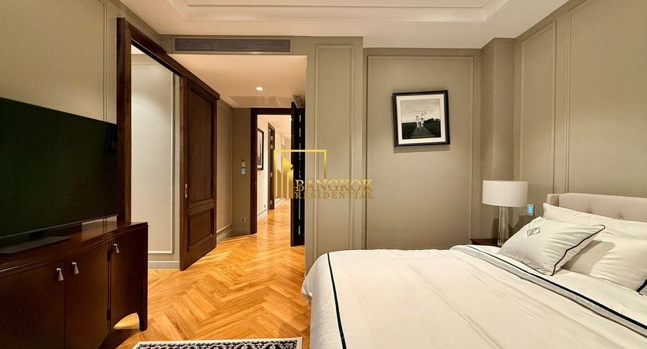 For sale 4 ベッドルーム villa in Watthana, Bangkok