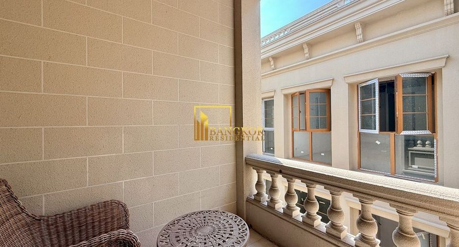 For sale 4 ベッドルーム villa in Watthana, Bangkok