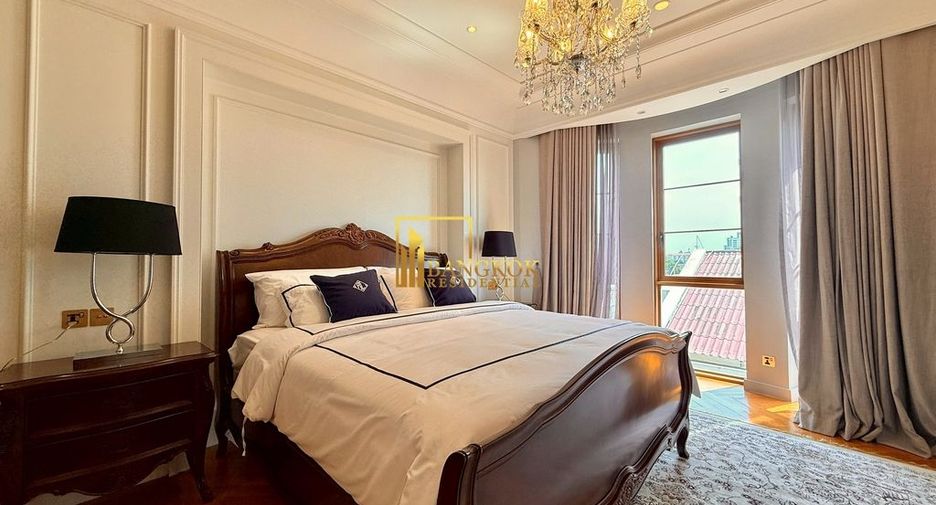For sale 4 ベッドルーム villa in Watthana, Bangkok