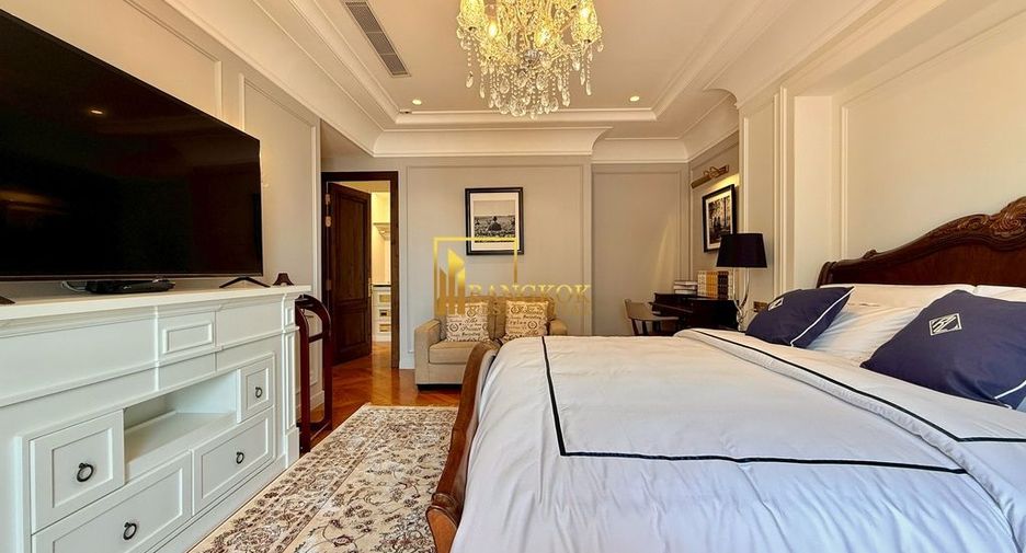 For sale 4 ベッドルーム villa in Watthana, Bangkok