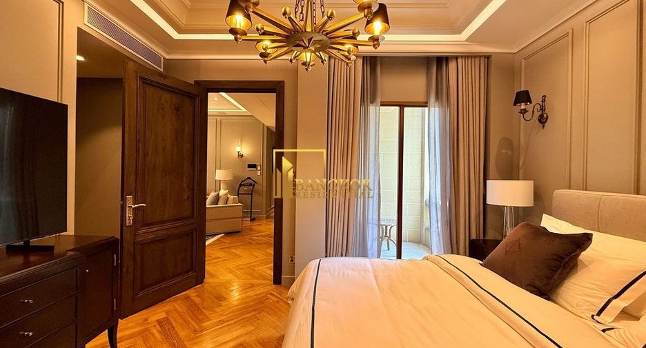 For sale 4 ベッドルーム villa in Watthana, Bangkok
