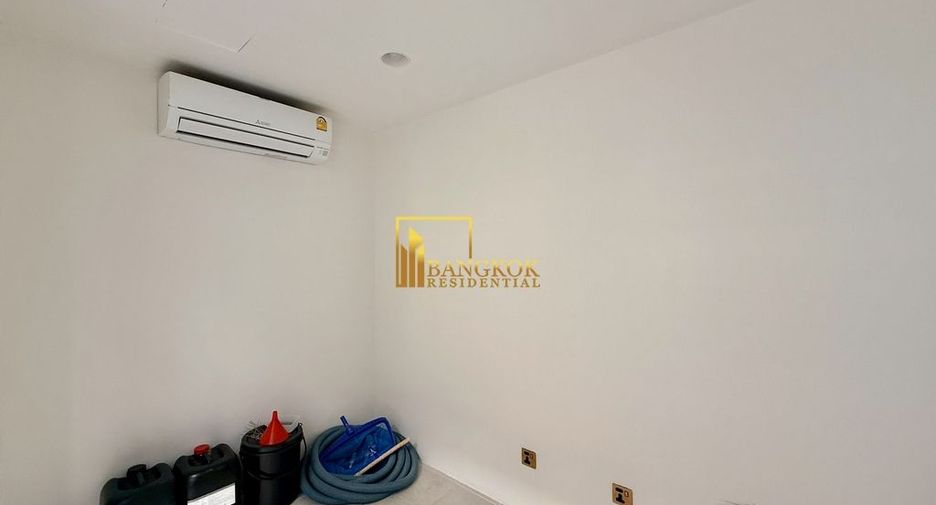 For sale 4 ベッドルーム villa in Watthana, Bangkok