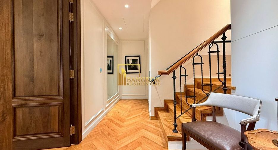 For sale 4 ベッドルーム villa in Watthana, Bangkok
