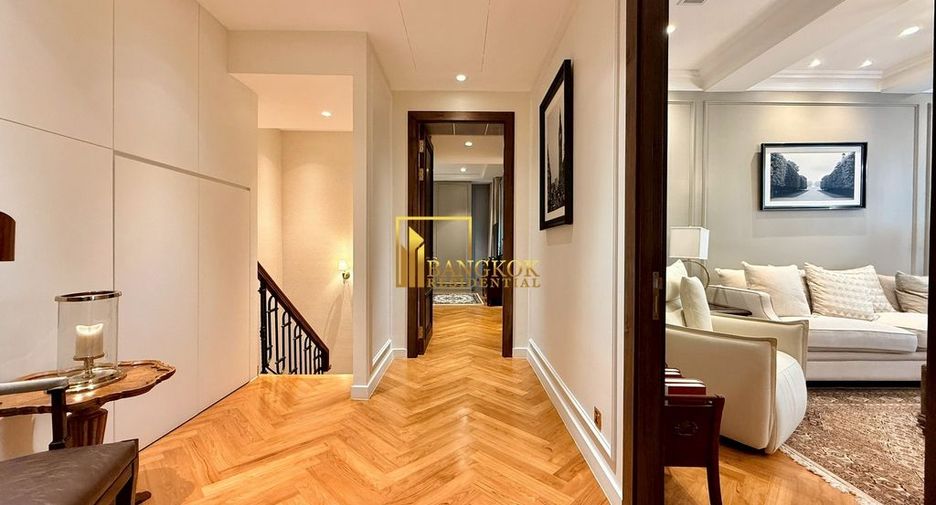 For sale 4 ベッドルーム villa in Watthana, Bangkok