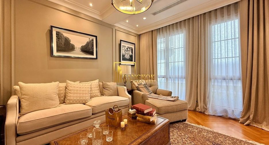 For sale 4 ベッドルーム villa in Watthana, Bangkok