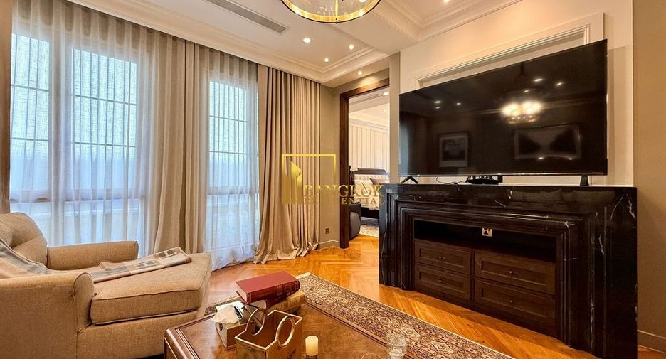 For sale 4 ベッドルーム villa in Watthana, Bangkok