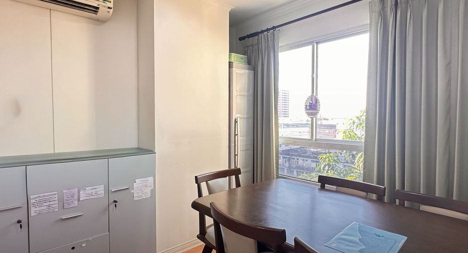 For sale 2 bedrooms condo in Bang Kapi, Bangkok