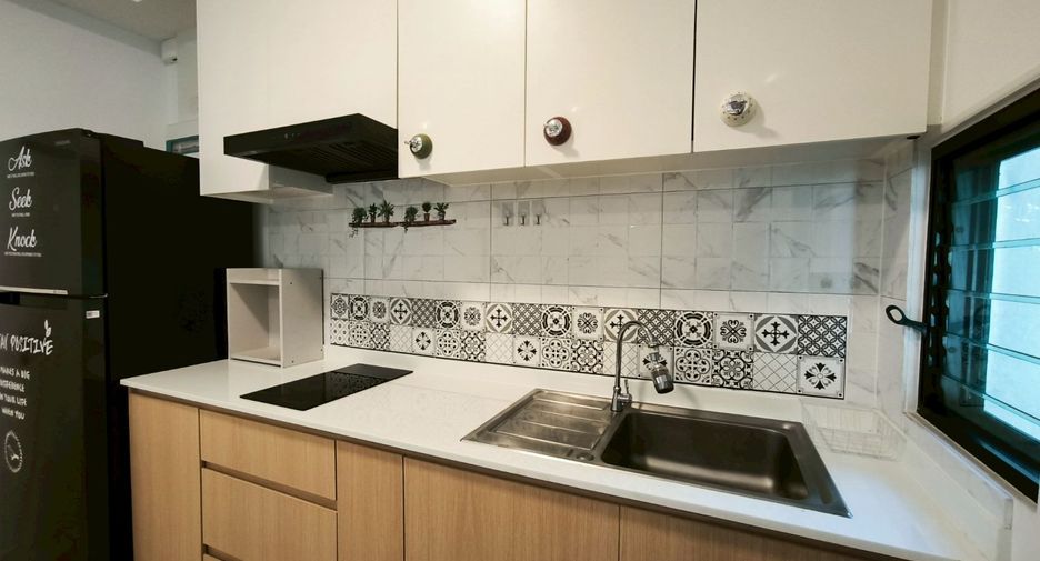 For rent 3 bedrooms townhouse in Bang Phli, Samut Prakan