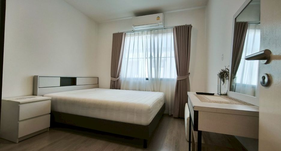 For rent 3 bedrooms townhouse in Bang Phli, Samut Prakan