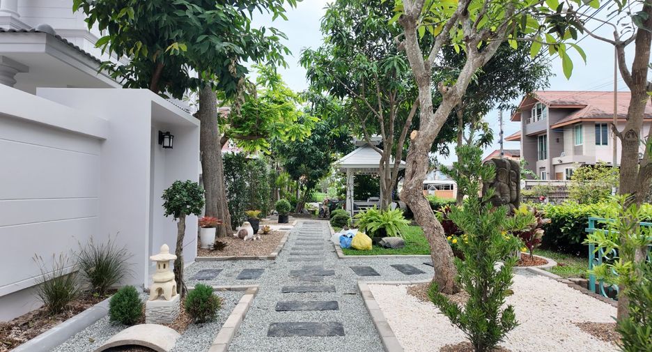 For sale 4 bedrooms villa in Bang Lamung, Chonburi