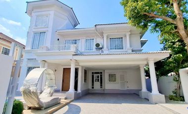 Villa zum Kauf mit 4 Zimmer in Bang Lamung, Chonburi