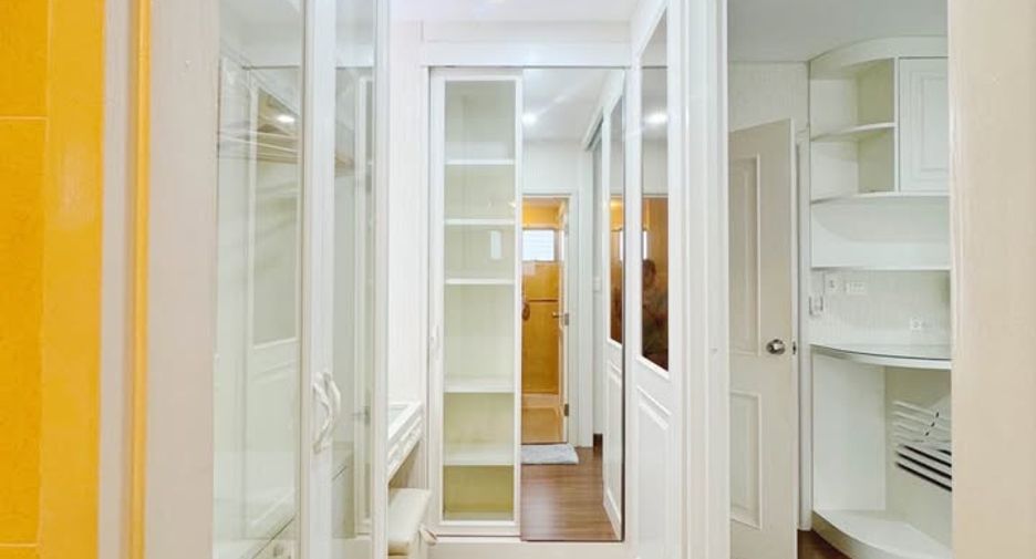 Reihenhaus zur Miete mit 3 Zimmer in Phra Khanong, Bangkok