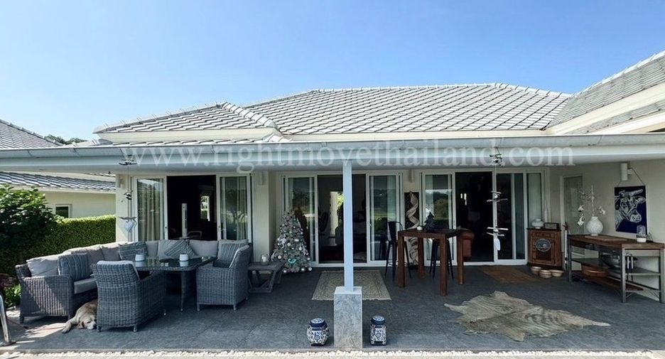 For sale 3 bedrooms house in Hua Hin, Prachuap Khiri Khan