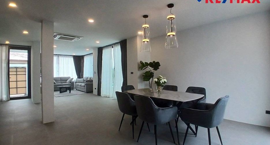 For rent 3 bedrooms house in Bang Lamung, Chonburi