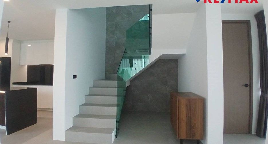For rent 3 bedrooms house in Bang Lamung, Chonburi