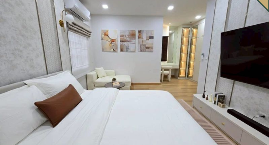 For rent and for sale 4 bedrooms house in Bang Phli, Samut Prakan