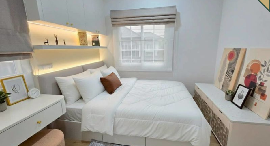 For rent and for sale 4 bedrooms house in Bang Phli, Samut Prakan
