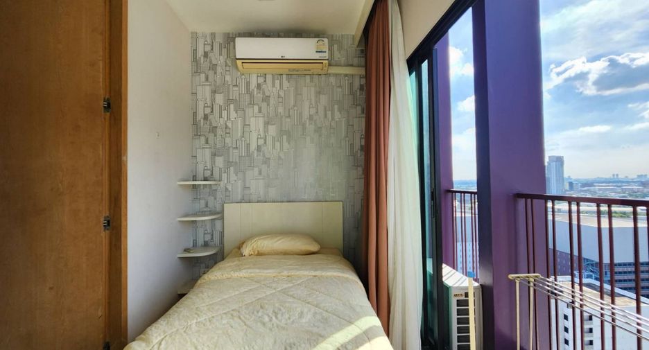 For rent 3 bedrooms condo in Khlong Toei, Bangkok
