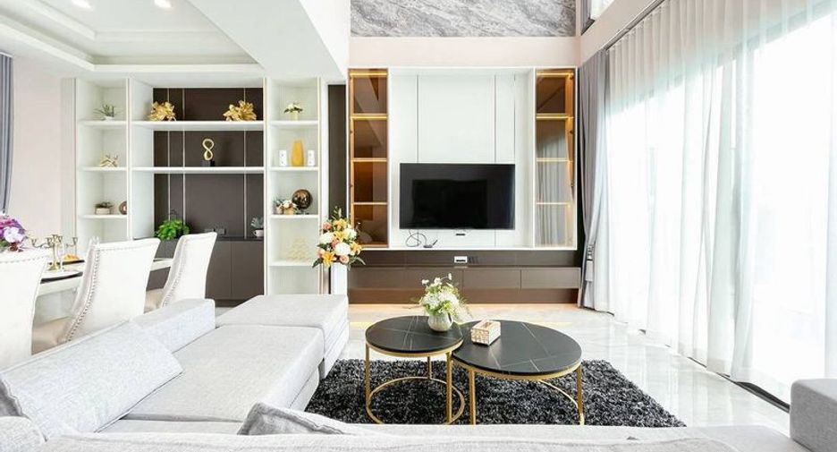 Villa en venta de 4 habitaciones en Bang Lamung, Chonburi
