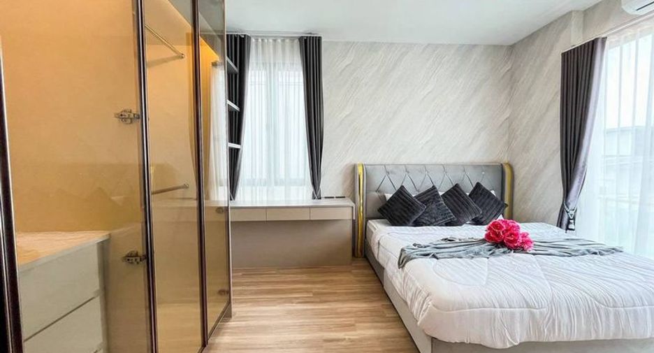 Villa en venta de 4 habitaciones en Bang Lamung, Chonburi