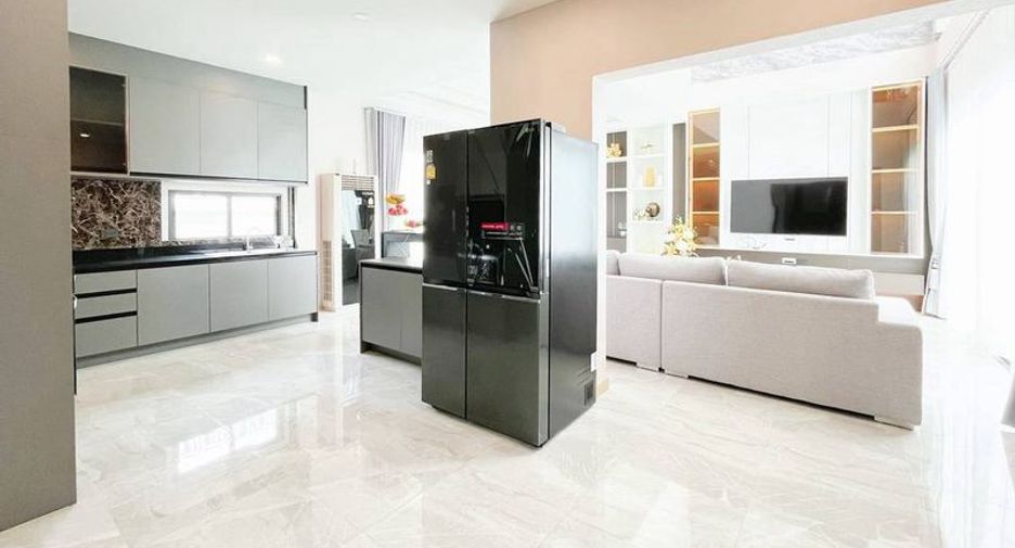 Villa en venta de 4 habitaciones en Bang Lamung, Chonburi