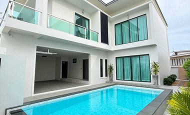 For sale 4 ベッドルーム villa in Bang Lamung, Chonburi