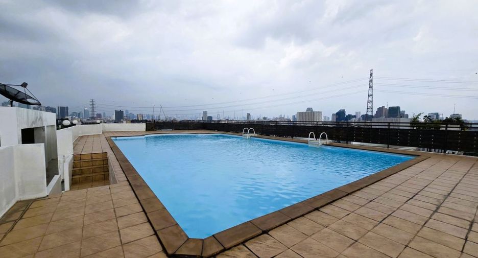 For sale 2 bedrooms condo in Chatuchak, Bangkok