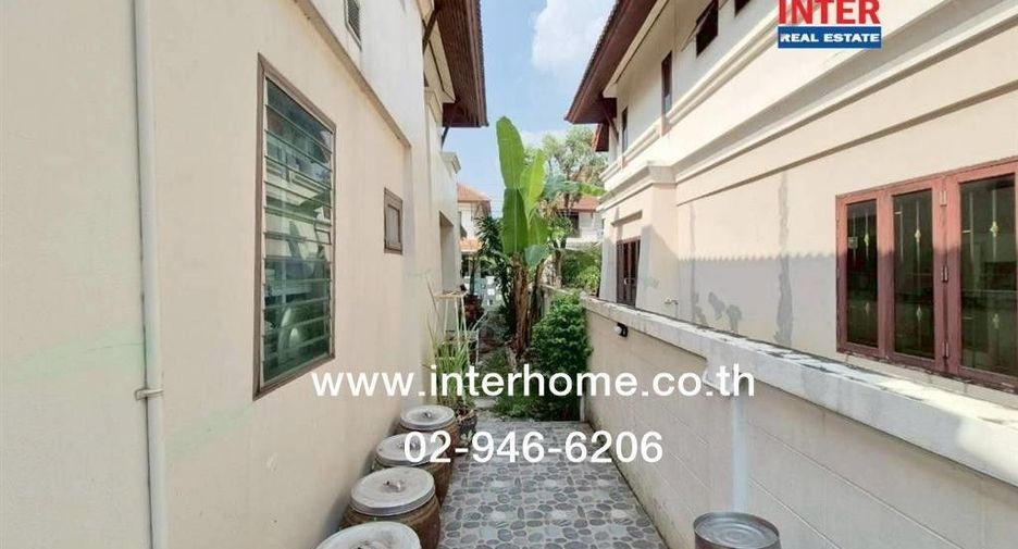 For sale 4 bedrooms house in Bang Khae, Bangkok