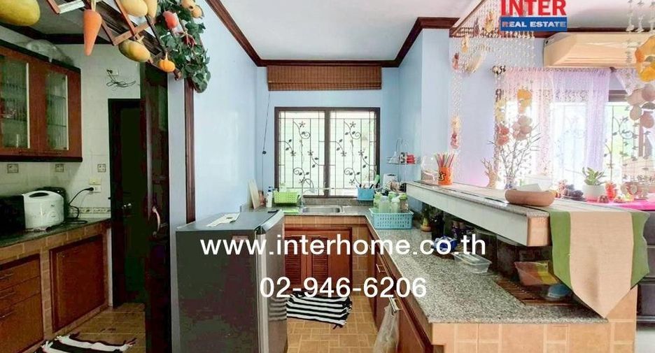 For sale 4 bedrooms house in Bang Khae, Bangkok