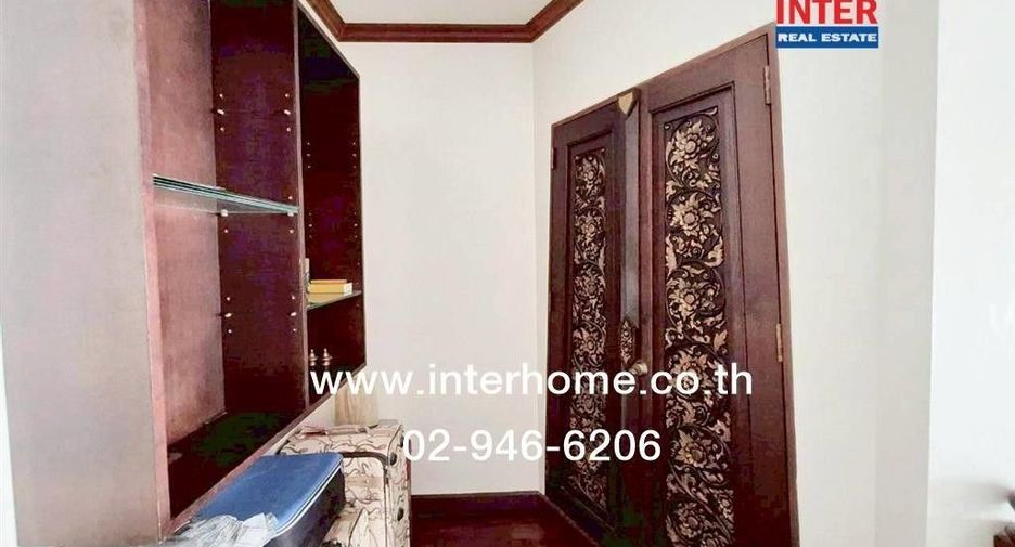 For sale 4 bedrooms house in Bang Khae, Bangkok