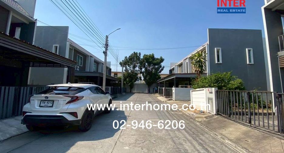 出售 3 卧室 联排别墅 在 Sai Noi, Nonthaburi