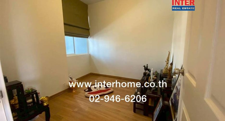 出售 3 卧室 联排别墅 在 Sai Noi, Nonthaburi