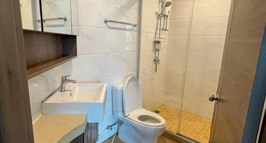 For sale 1 bed condo in Huai Khwang, Bangkok