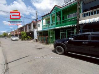 出售 2 卧室 联排别墅 在 Lam Luk Ka, Pathum Thani
