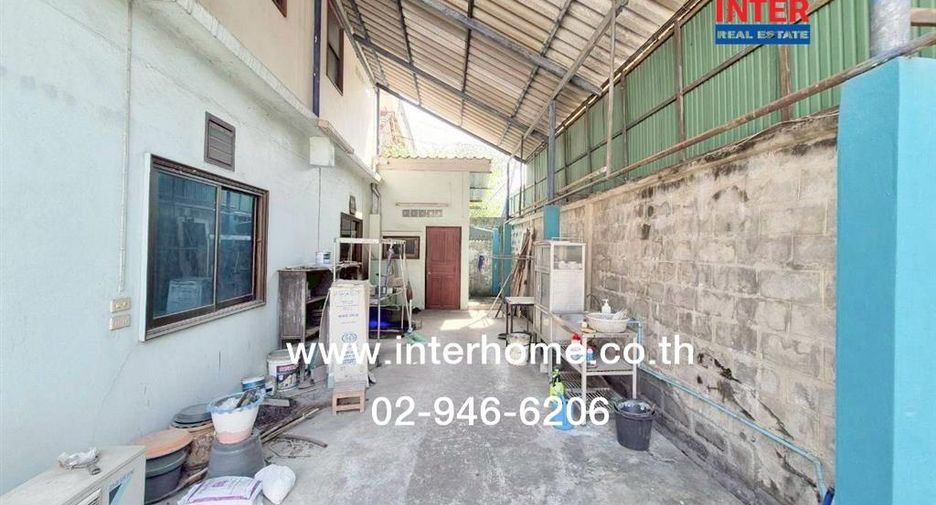 For sale 4 bedrooms warehouse in Pak Kret, Nonthaburi