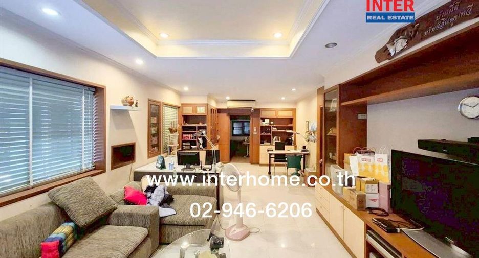 For sale 4 bedrooms warehouse in Pak Kret, Nonthaburi
