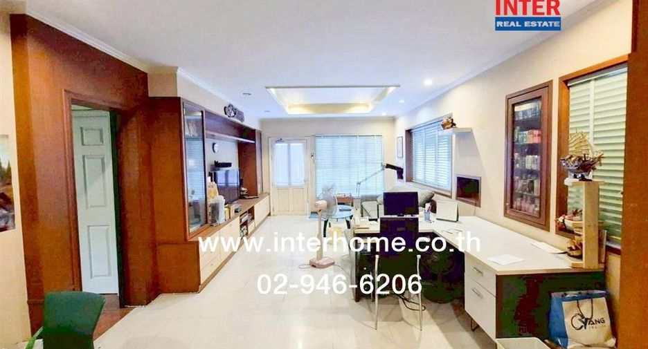 For sale 4 bedrooms warehouse in Pak Kret, Nonthaburi