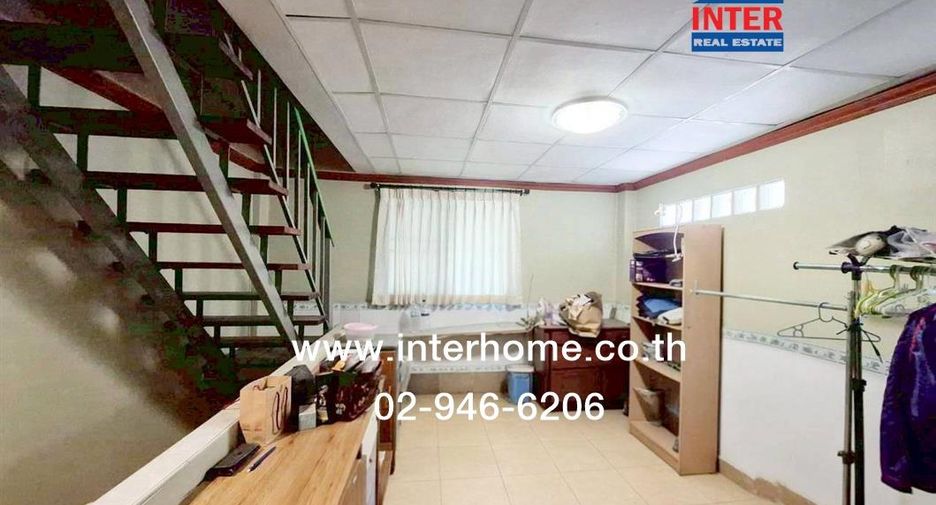 For sale 4 bedrooms warehouse in Pak Kret, Nonthaburi