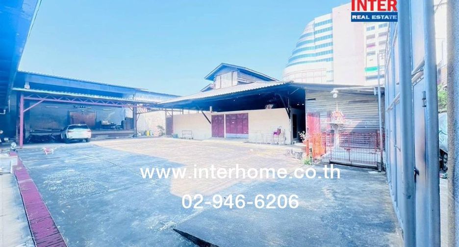 For sale land in Pom Prap Sattru Phai, Bangkok