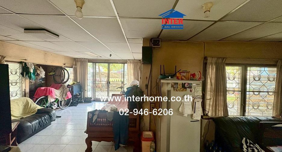 出售 3 卧室 独立屋 在 Lat Phrao, 曼谷