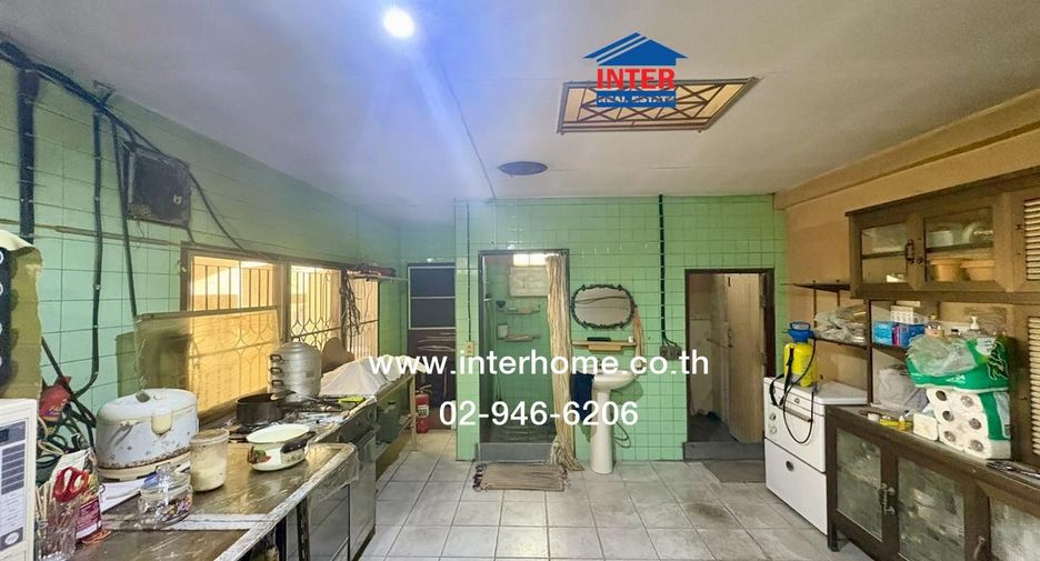 出售 3 卧室 独立屋 在 Lat Phrao, 曼谷