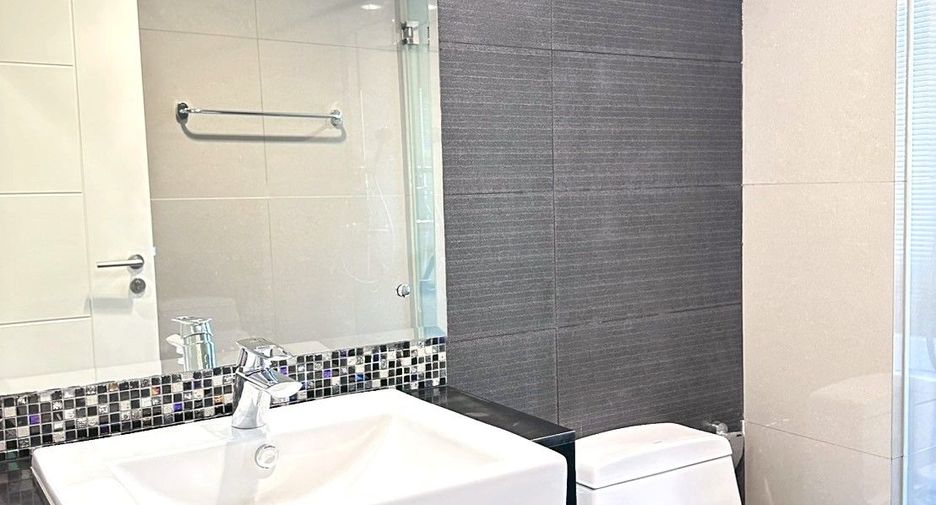 Wohnung zur Miete mit 2 Zimmer in Khlong Toei, Bangkok