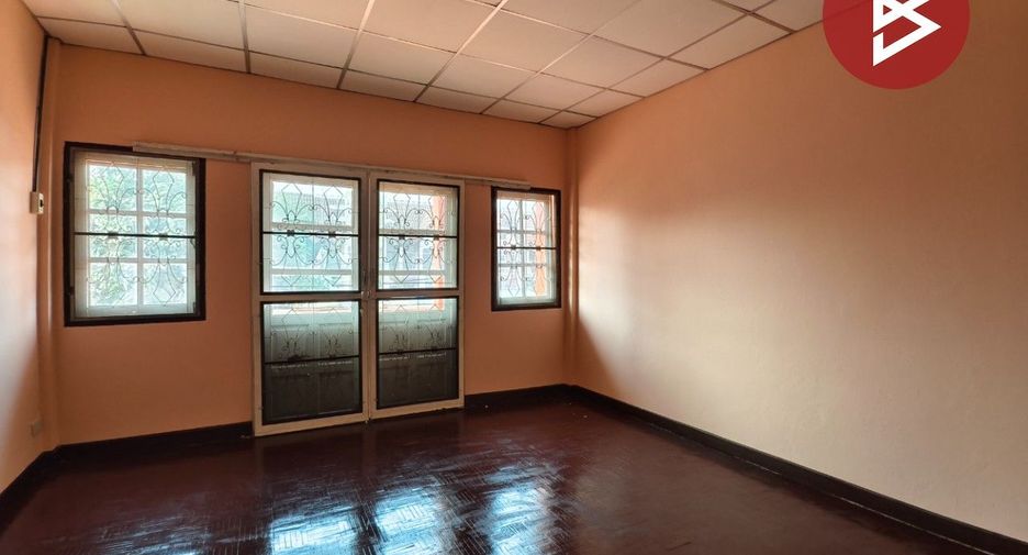 For sale 2 bedrooms townhouse in Lat Krabang, Bangkok